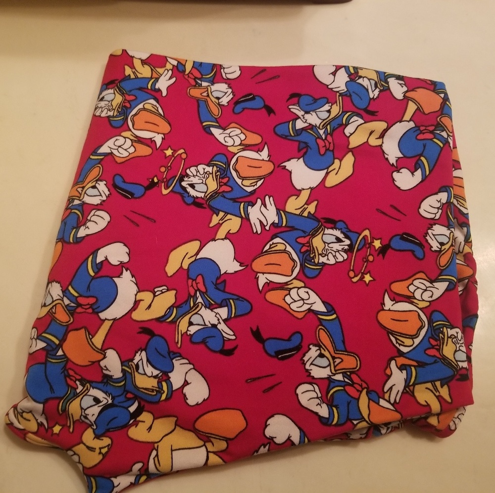 Lularoe Disney leggings